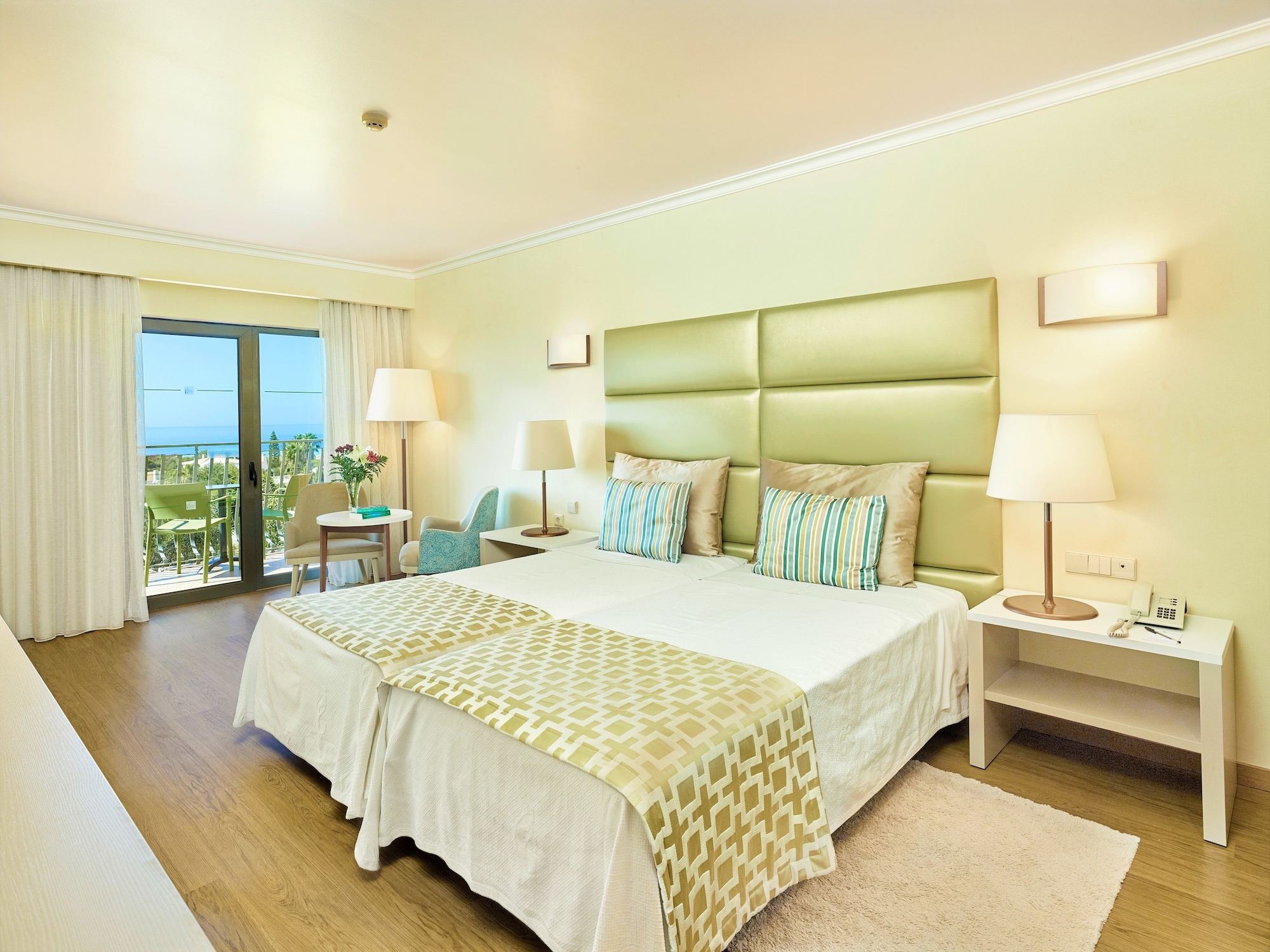 Twin Deluxe Sea View