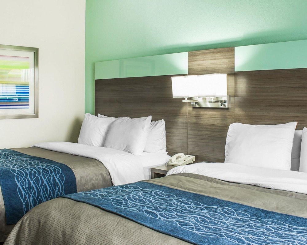 Comfort Inn Dunn 10/30