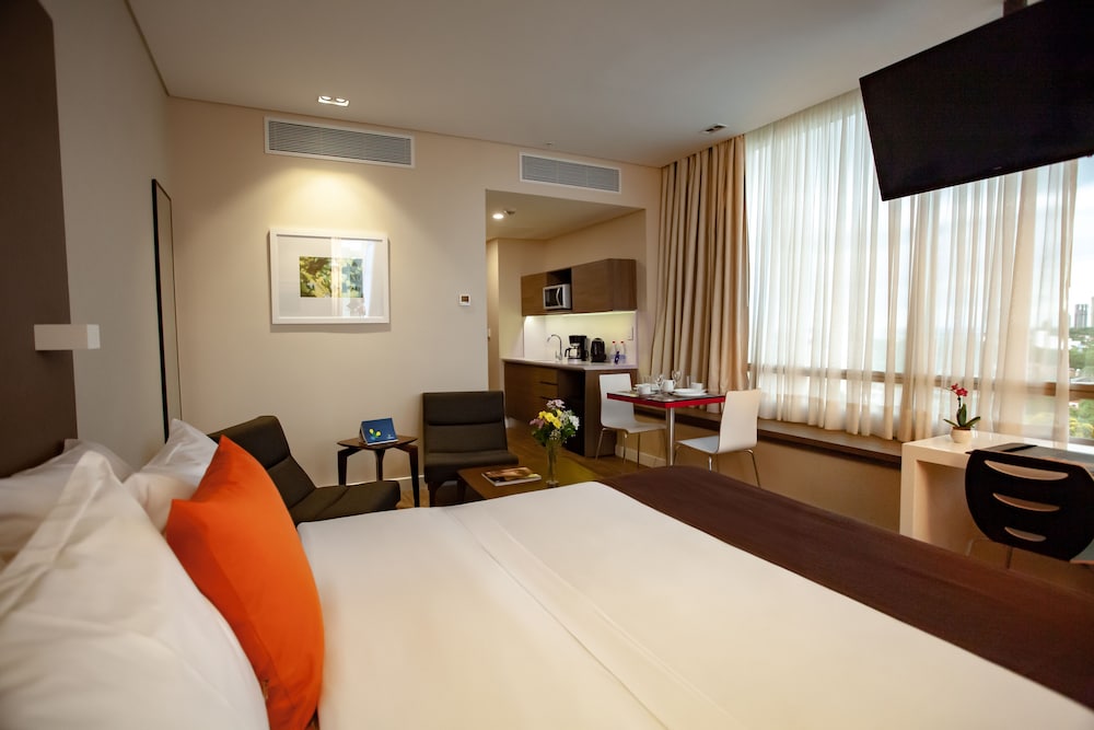 SUPERIOR, KING BED, CITY VIEW