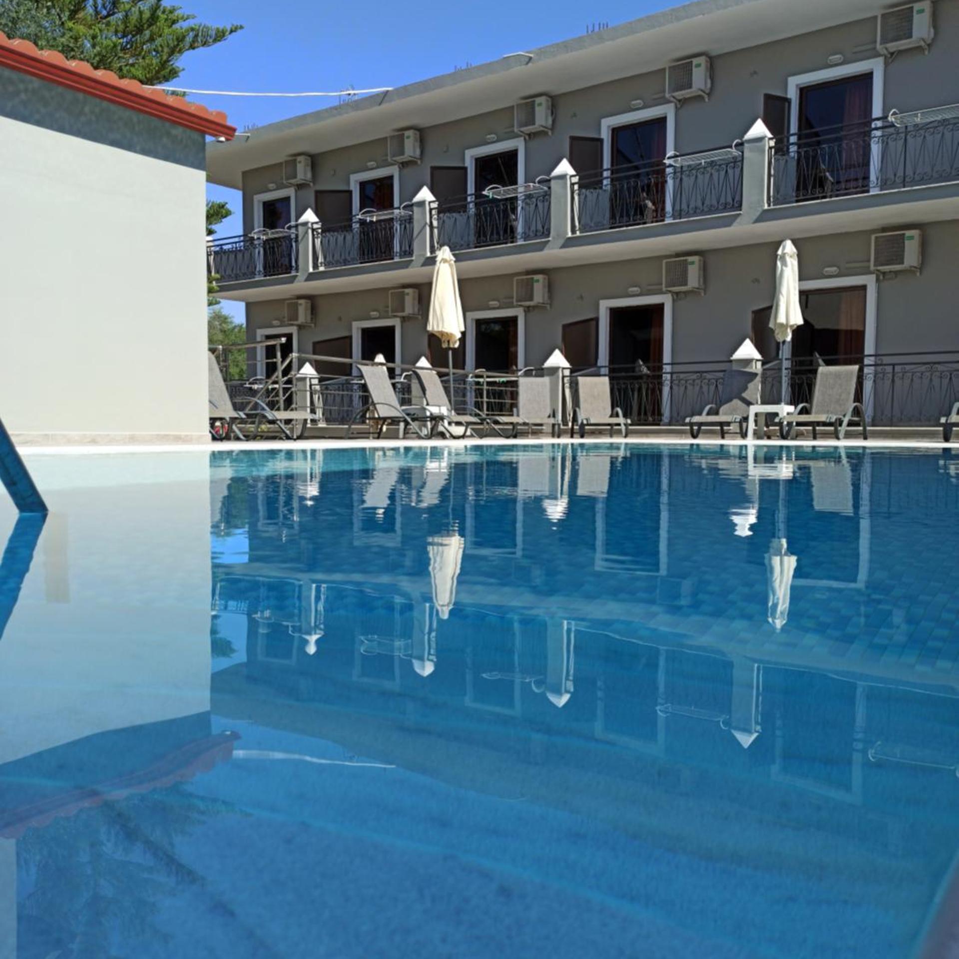 Dionisos Apartments 1/32