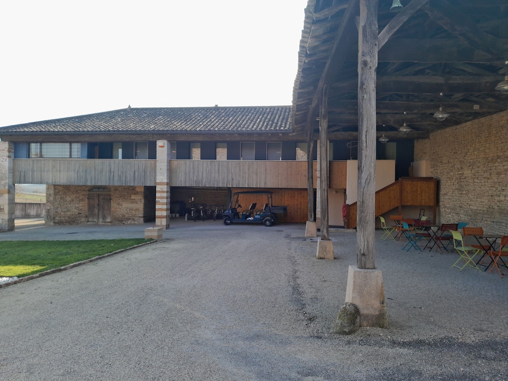 Le Chateau De Besseuil 50/58