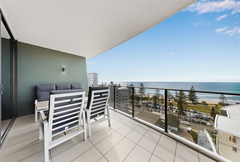 Ambience on Burleigh Beach 4/49