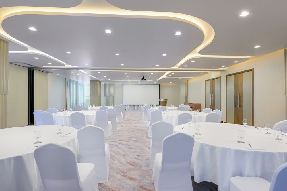 IntercityHotel Bawshar 48/62