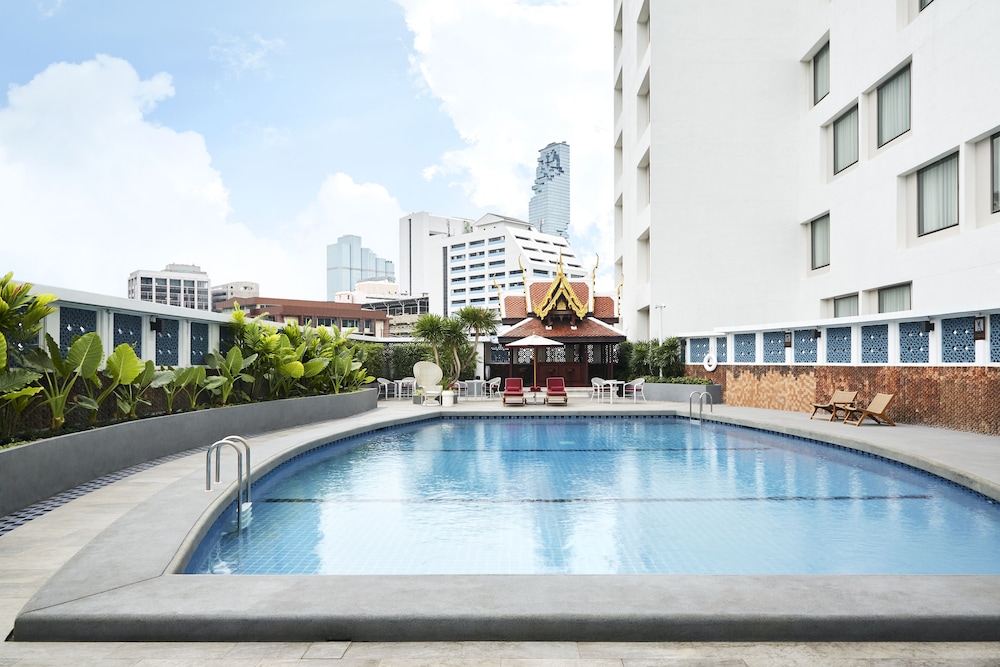 Montien Hotel Surawong Bangkok 44/48