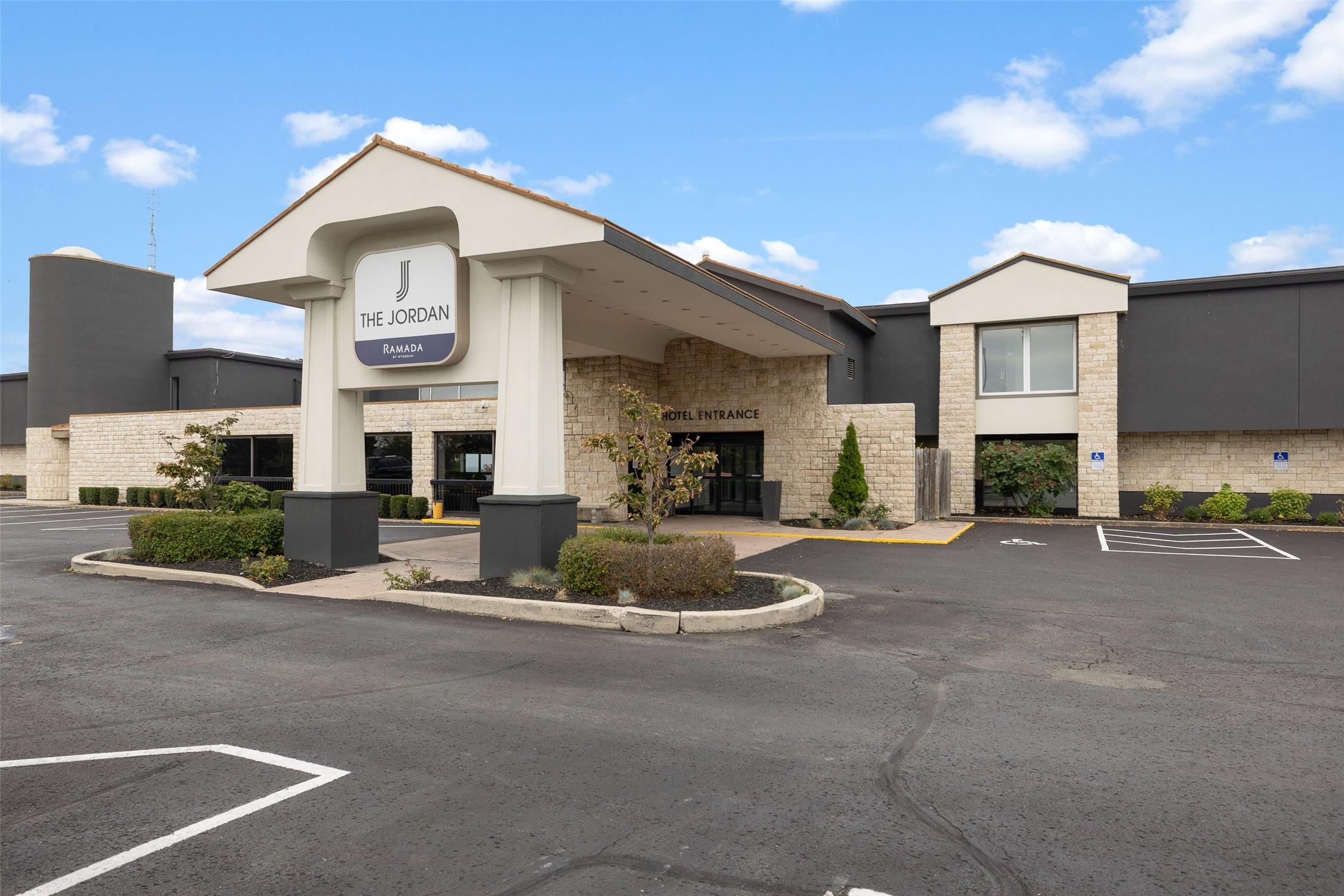 Ramada By Wyndham Jordan/Beacon Harbourside Resort 32/40