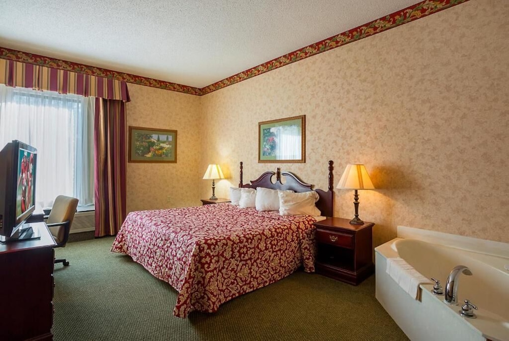 Fairbridge Inn Express Whitley City 8/23