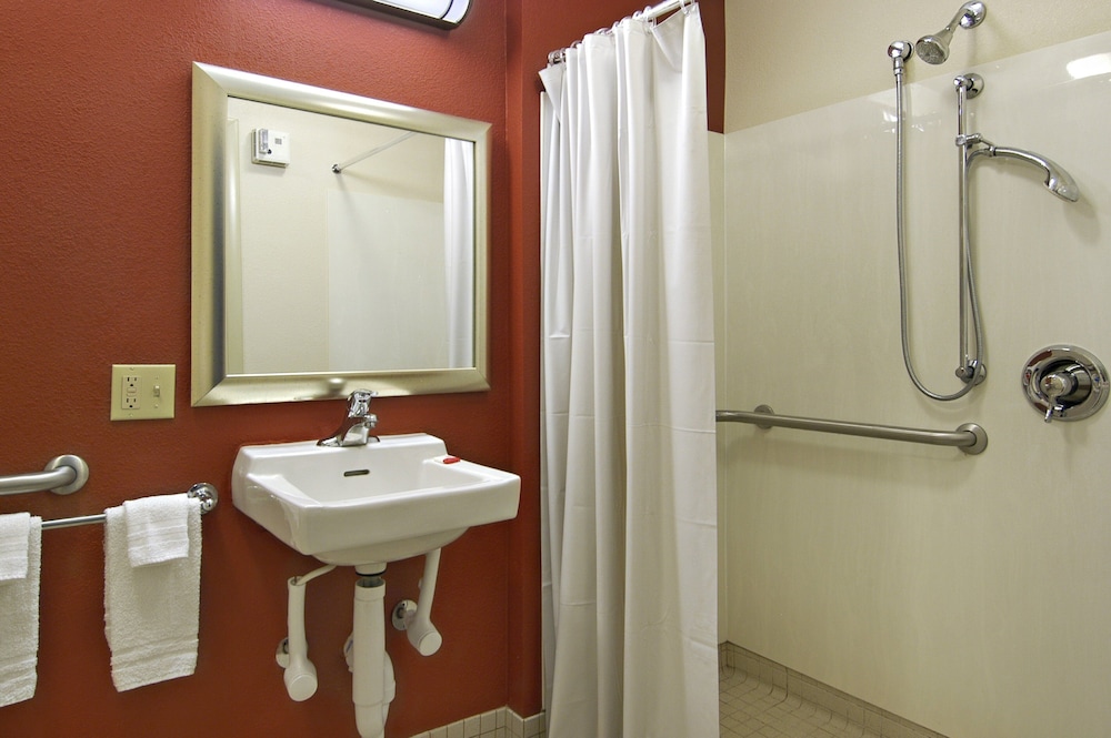 Red Roof Inn Allentown Airport 12/23