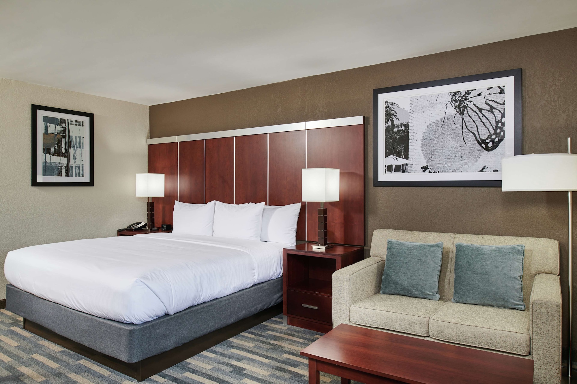 ROOM, KING BED
