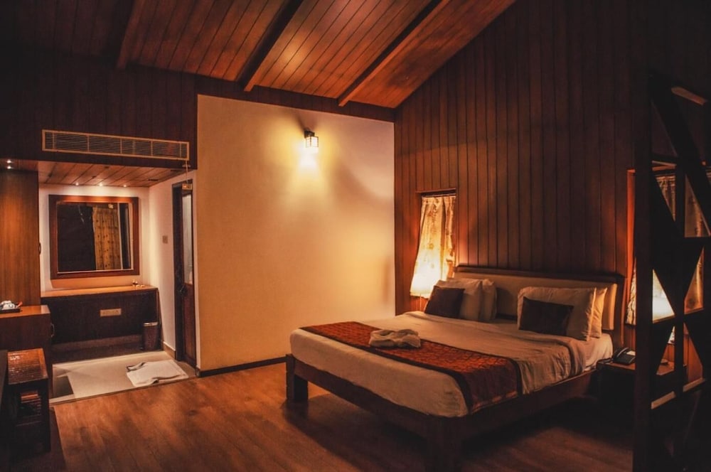 Silver Sand Beach Resort 5/50