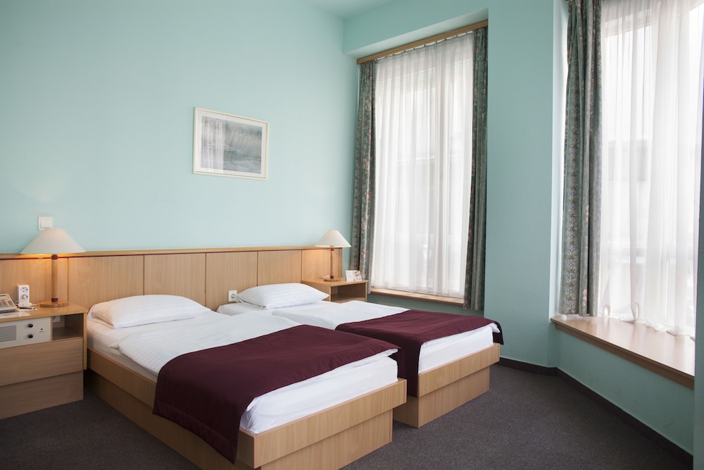 Pilvax Hotel Budapest 13/75