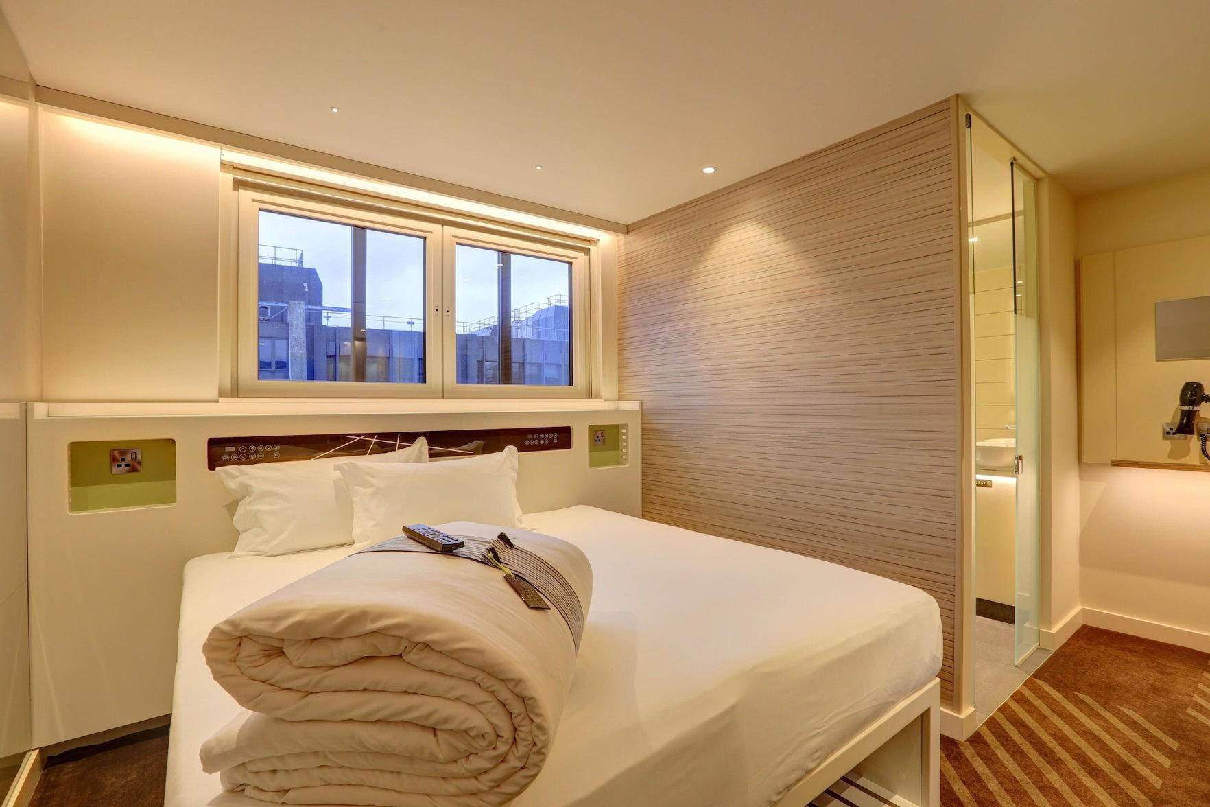 Standard, Twin Beds