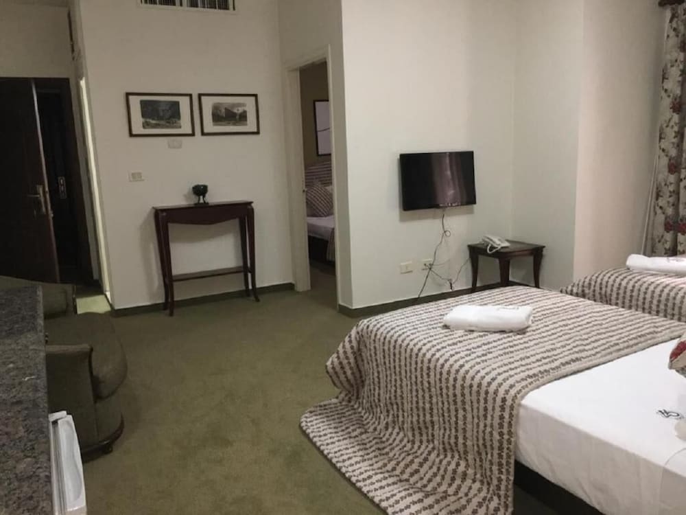 Nine Seven Hotel Jounieh 11/20