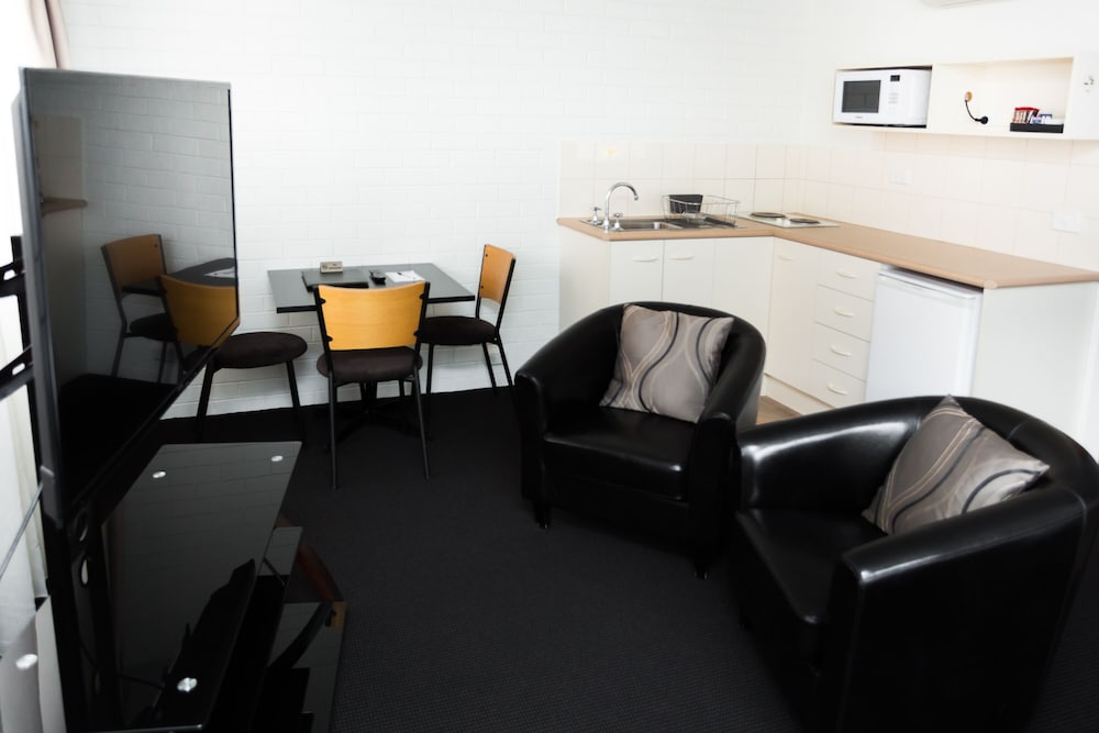 Bay Hotel Apartments 32/48