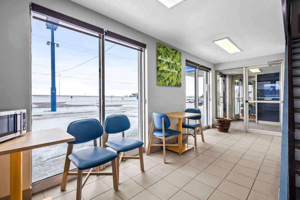 Park Inn by Radisson, Fargo West Acres 35/51