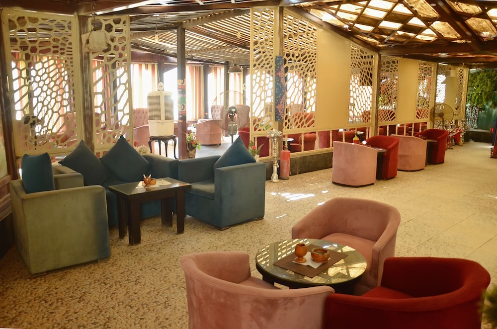 Aracan Pyramids Hotel 48/68