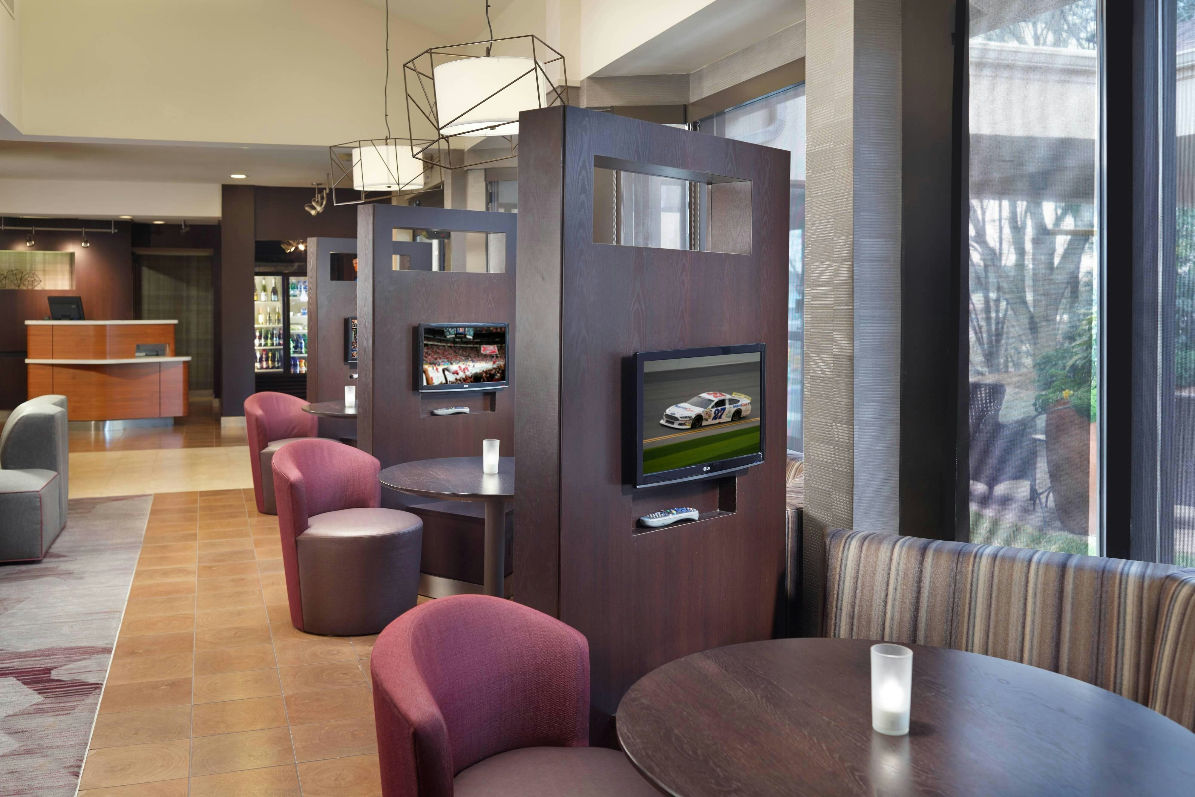 Courtyard By Marriott Raleigh Midtown 6/10