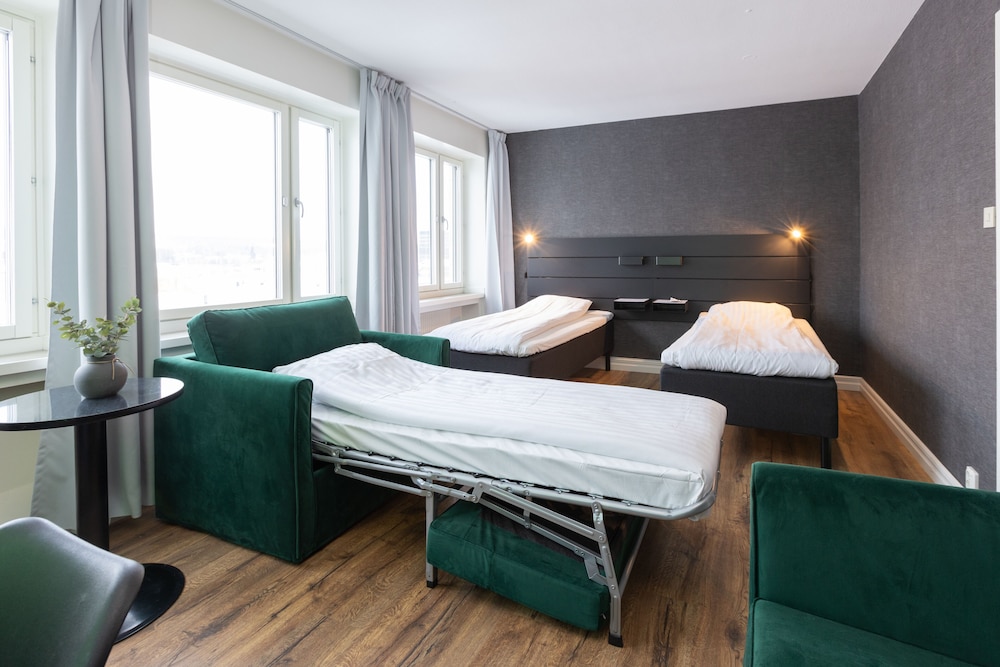 Hotel Victoria 4/50
