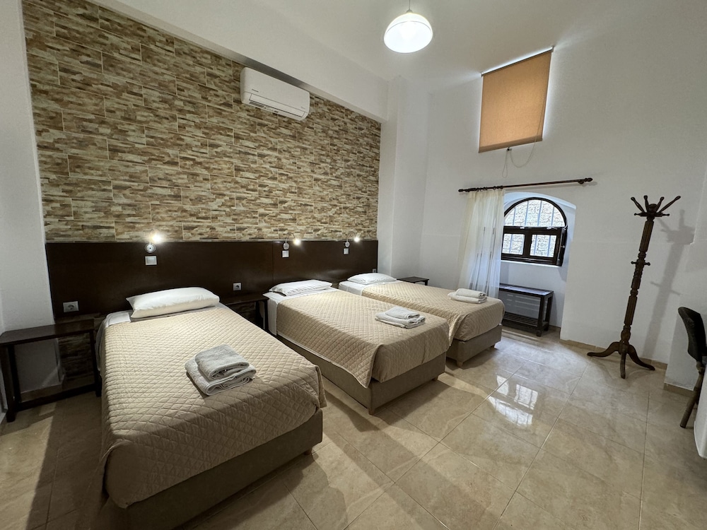 Eleni Rooms photo5