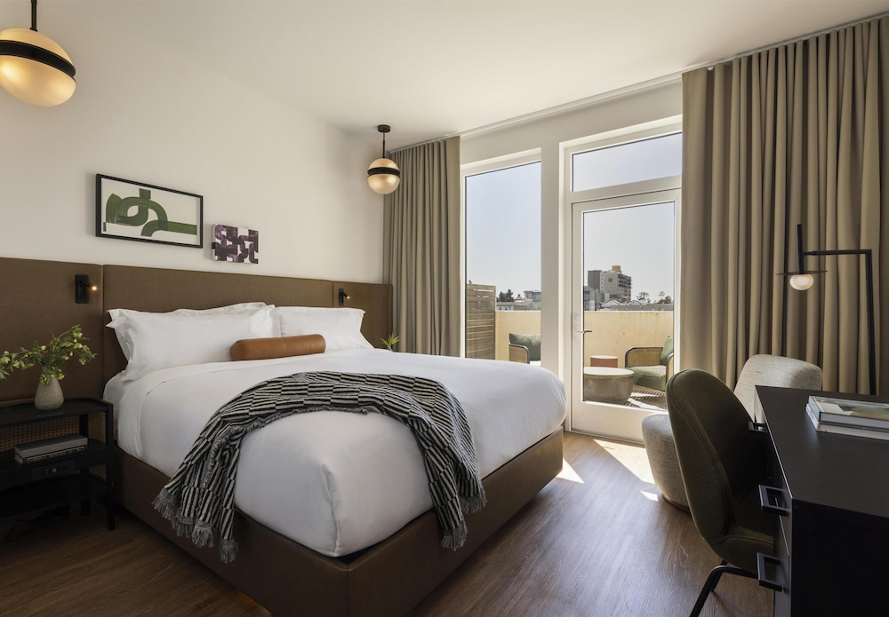 Urban, King Bed, Terrace، Kissel Uptown Oakland, in the Unbound Collection by Hyatt 6/10
