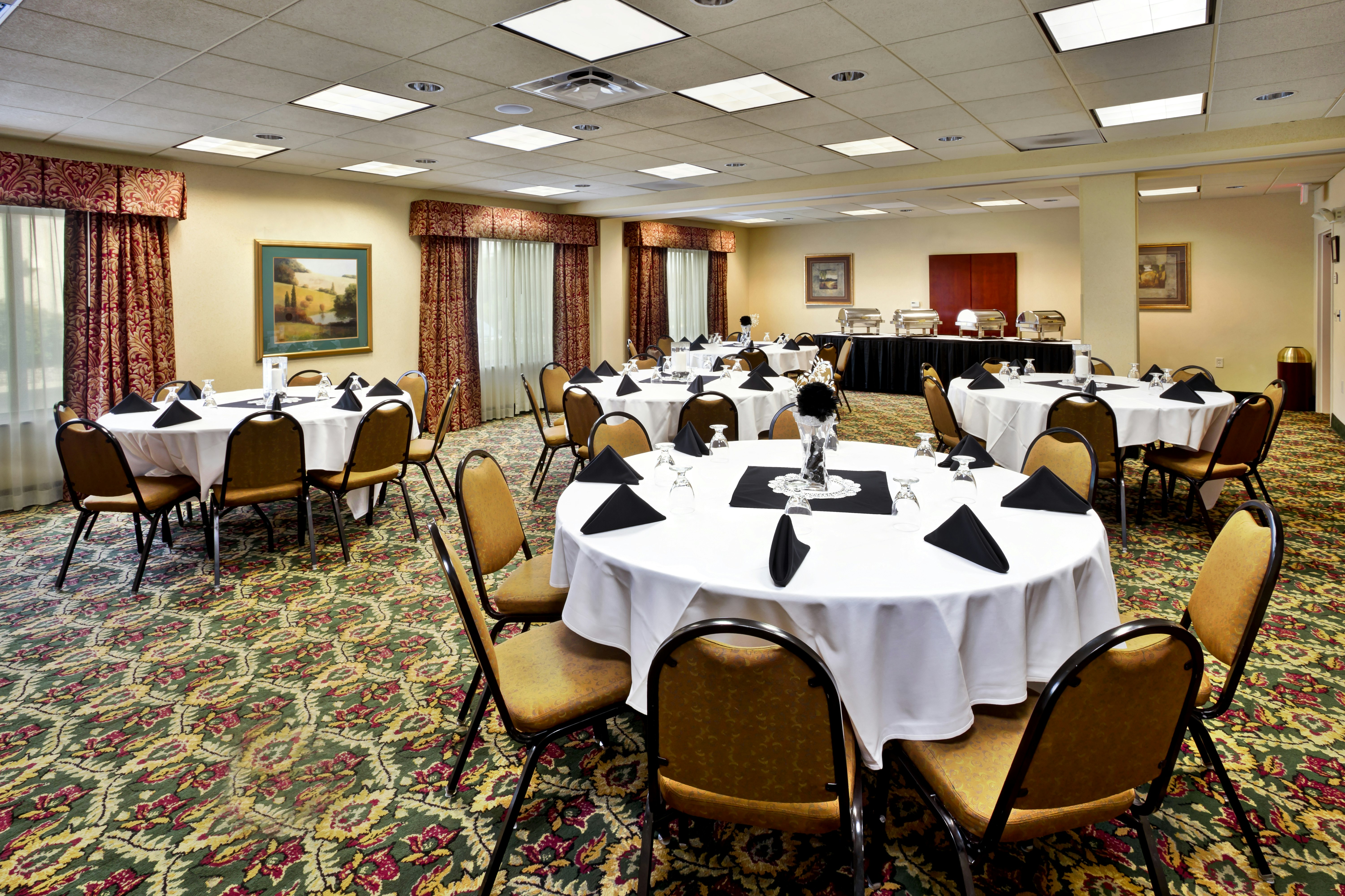 Holiday Inn Hotel Suites Ann Arbor Univ Michigan 69/73