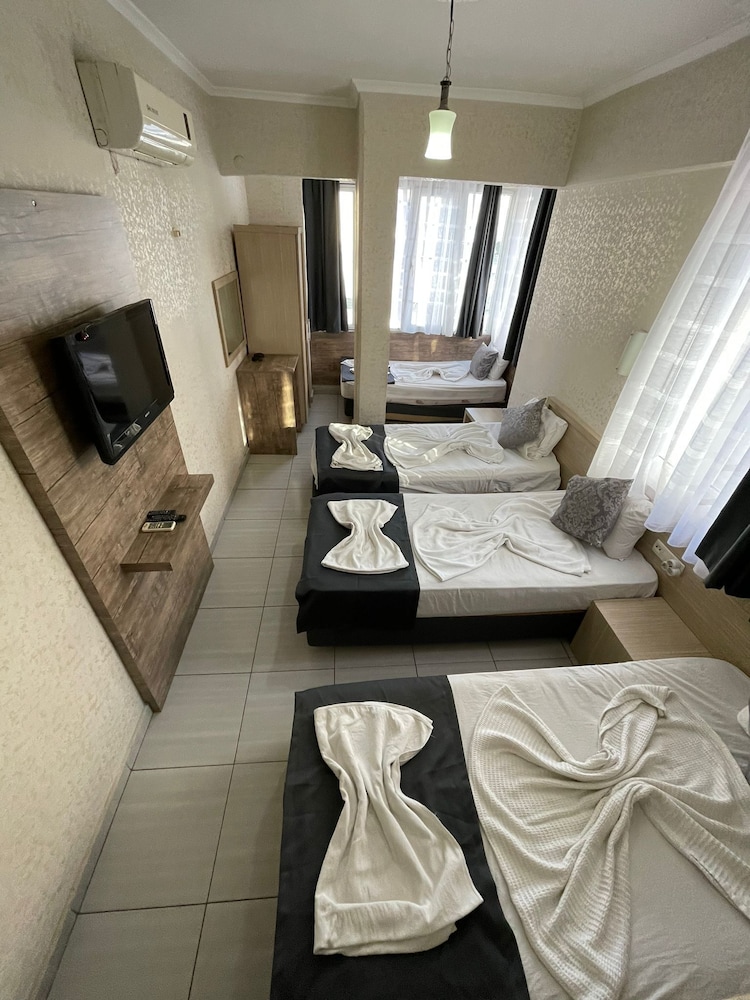 Denizhan Otel 30/50
