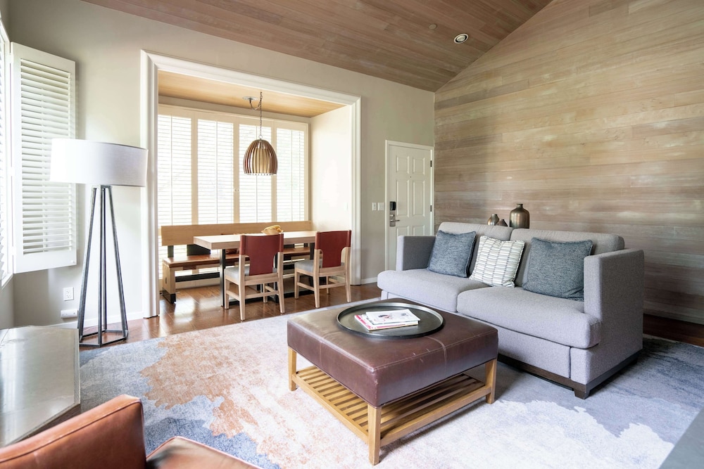 Carmel Valley Ranch 59/76