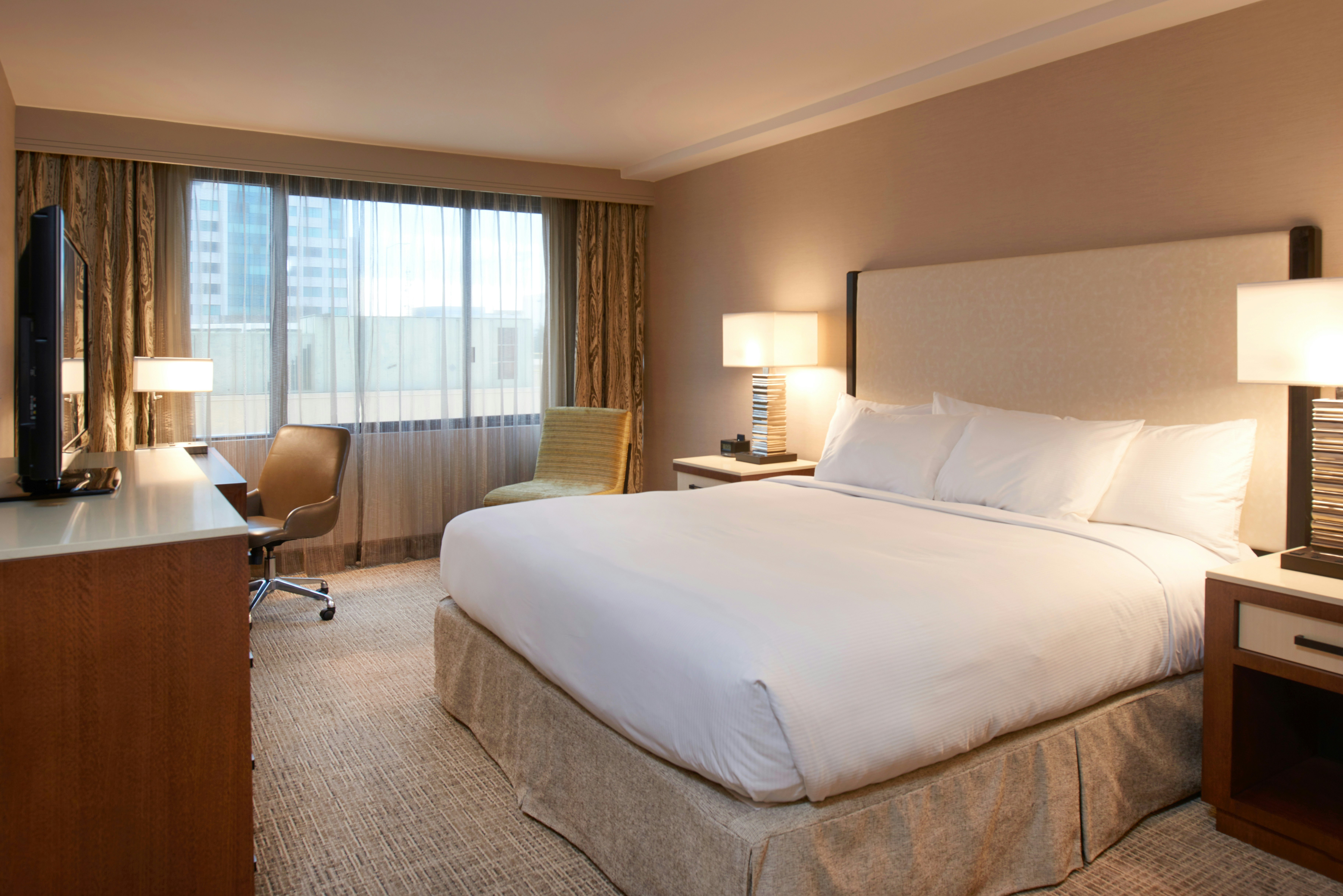 ROOM, KING BED, ACCESSIBLE
