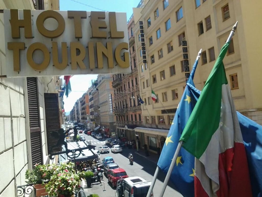 Hotel Touring 30/32