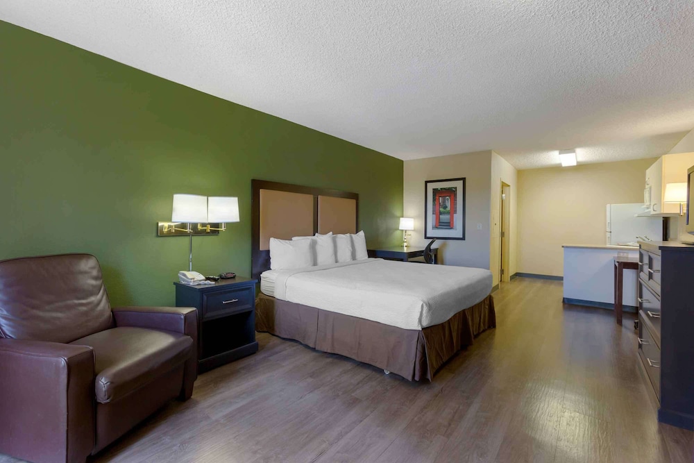 Extended Stay America Phoenix Scottsdale North 8/38