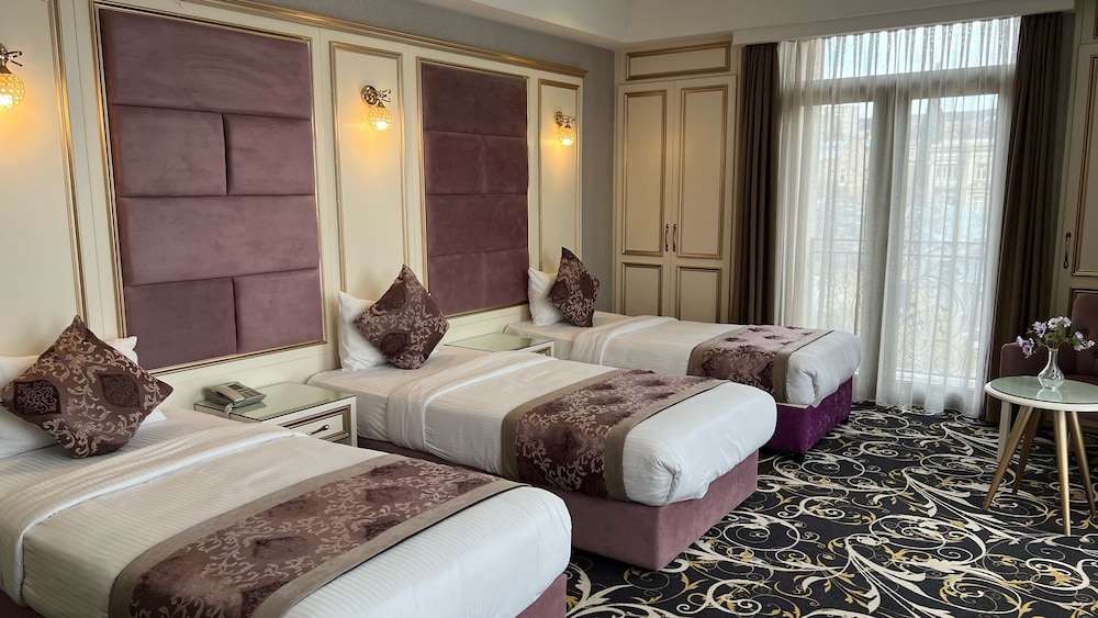 Gold Tbilisi Hotel 23/78