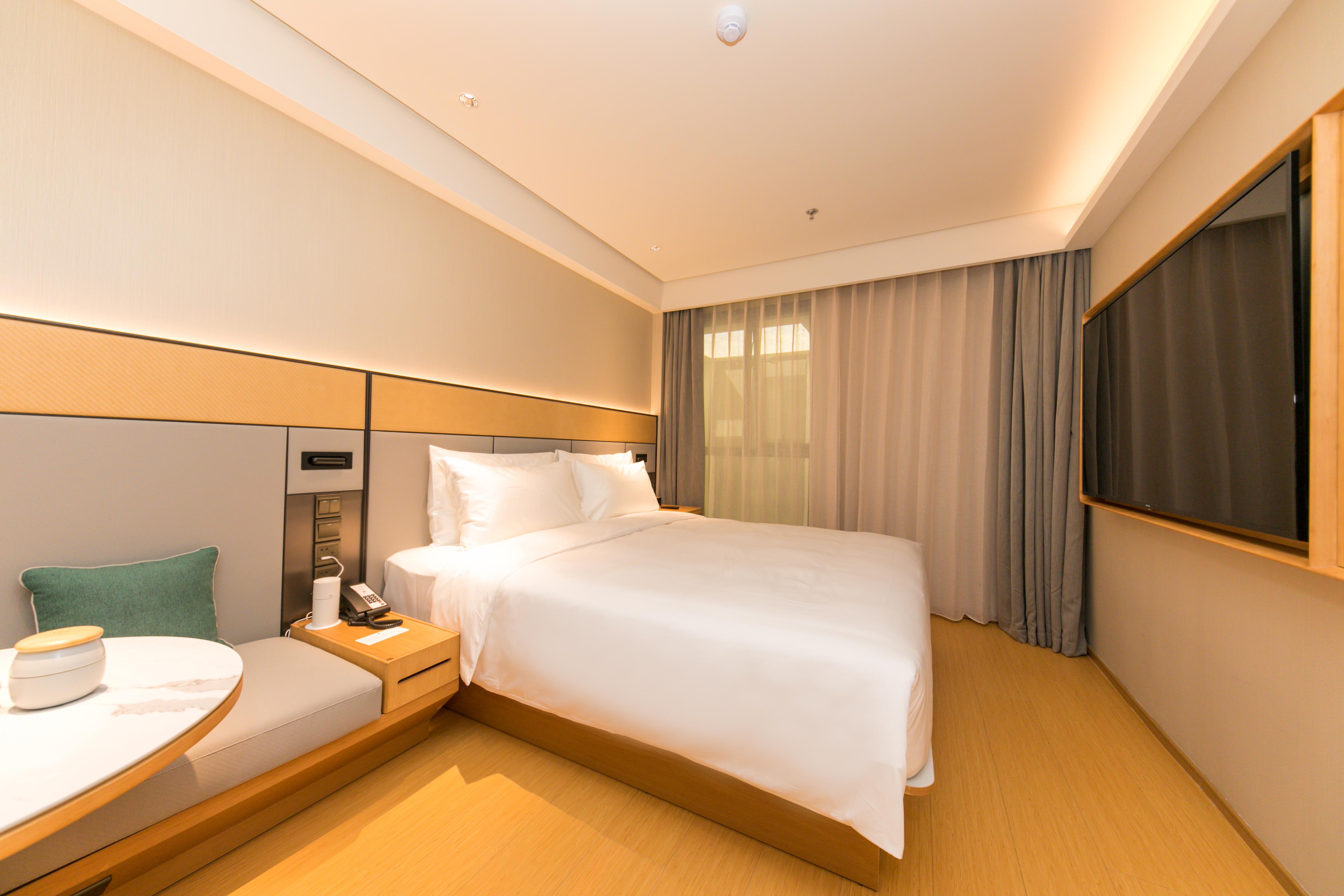 Ji Hotel (Shanghai Huangxing Road Metro Station) 23/40