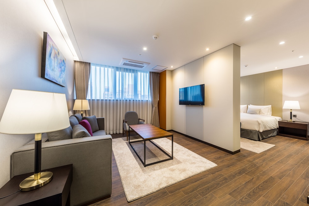 Howard Johnson by Wyndham Incheon Airport 53/65