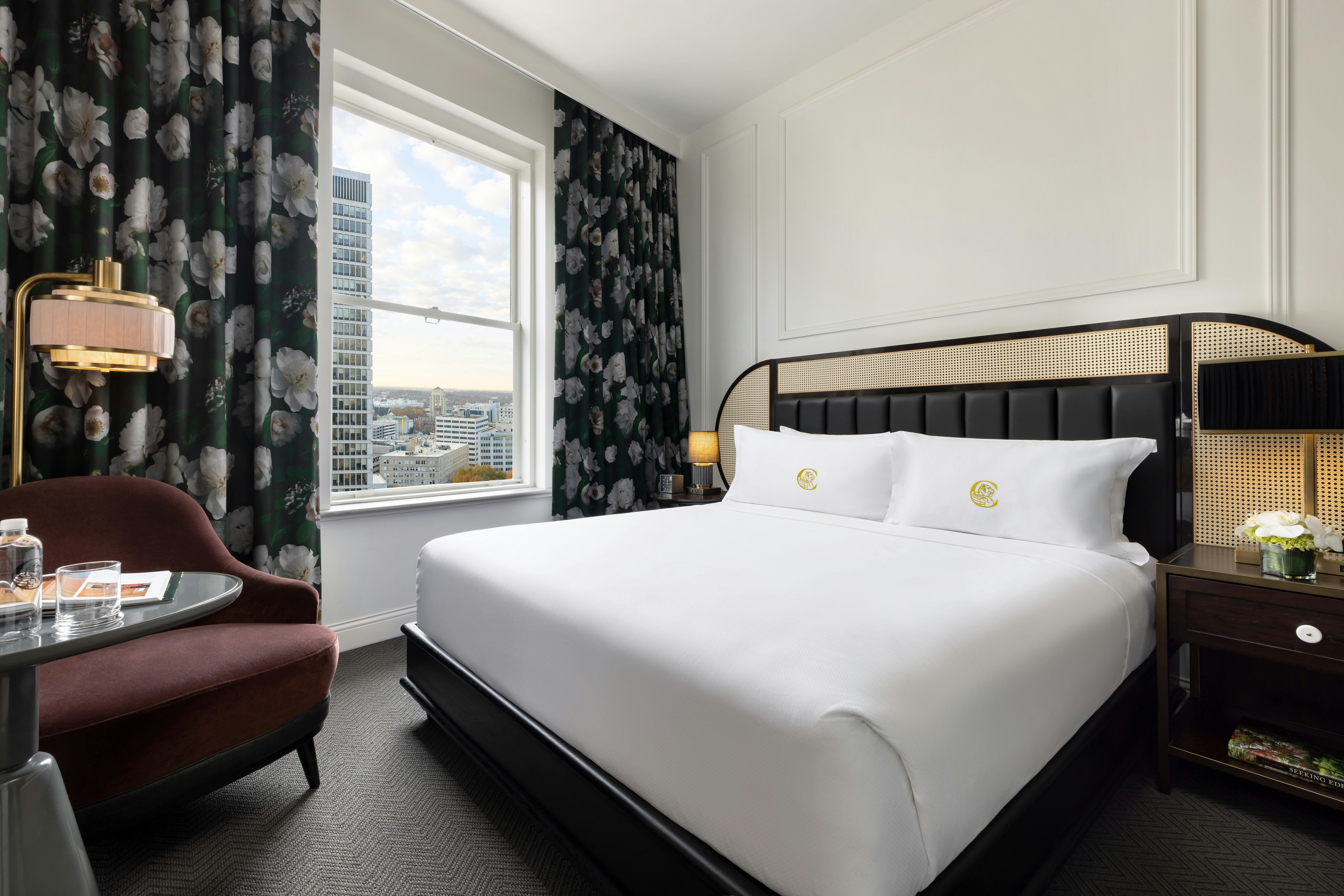 ROOM, KING BED, ACCESSIBLE
