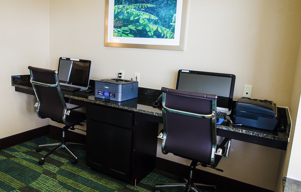 Holiday Inn Express Suites Temple Medical Center Area 34/40