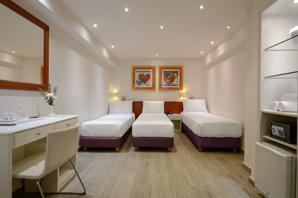 Piraeus City Hotel 4/63
