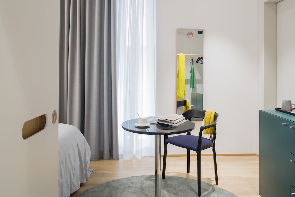 The Radical Hotel 28/47