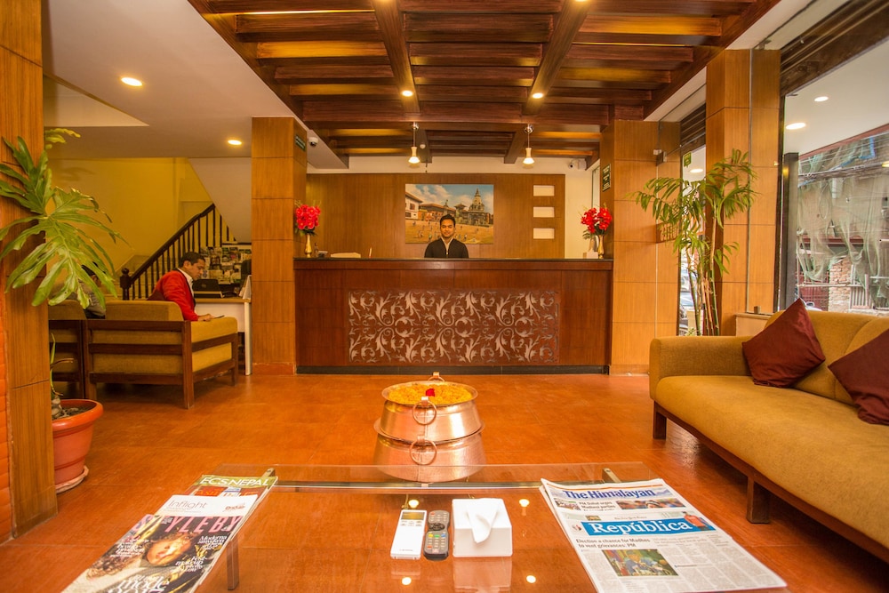 Hotel Jay Suites 7/75