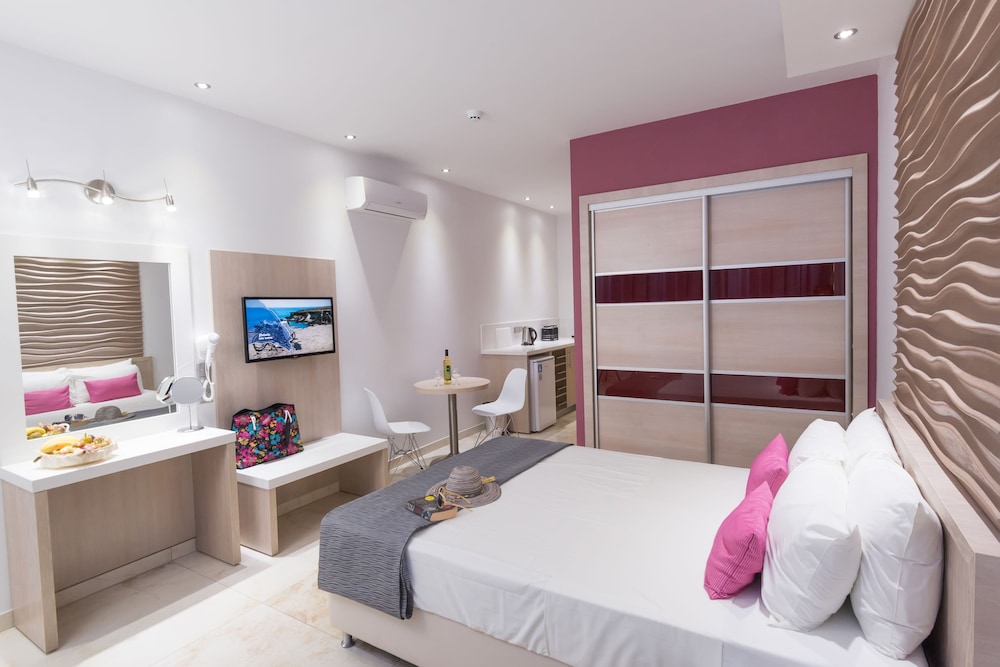 Loutsiana Hotel Apartments 28/63