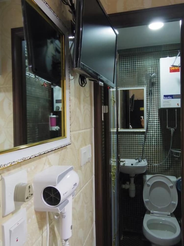 Marrigold Hostel 58/64