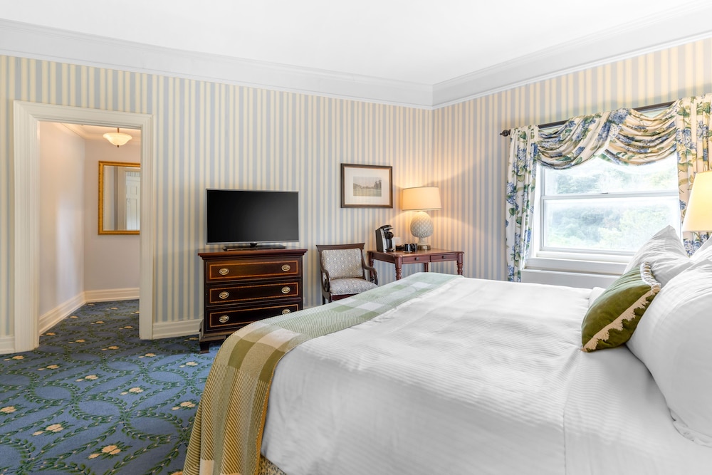 The Omni Homestead Resort 27/92
