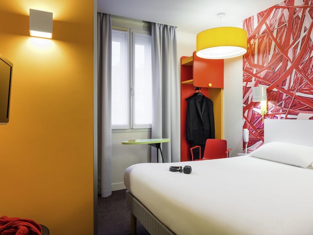 Ibis Styles Paris La Defense Courbevoie 30/62