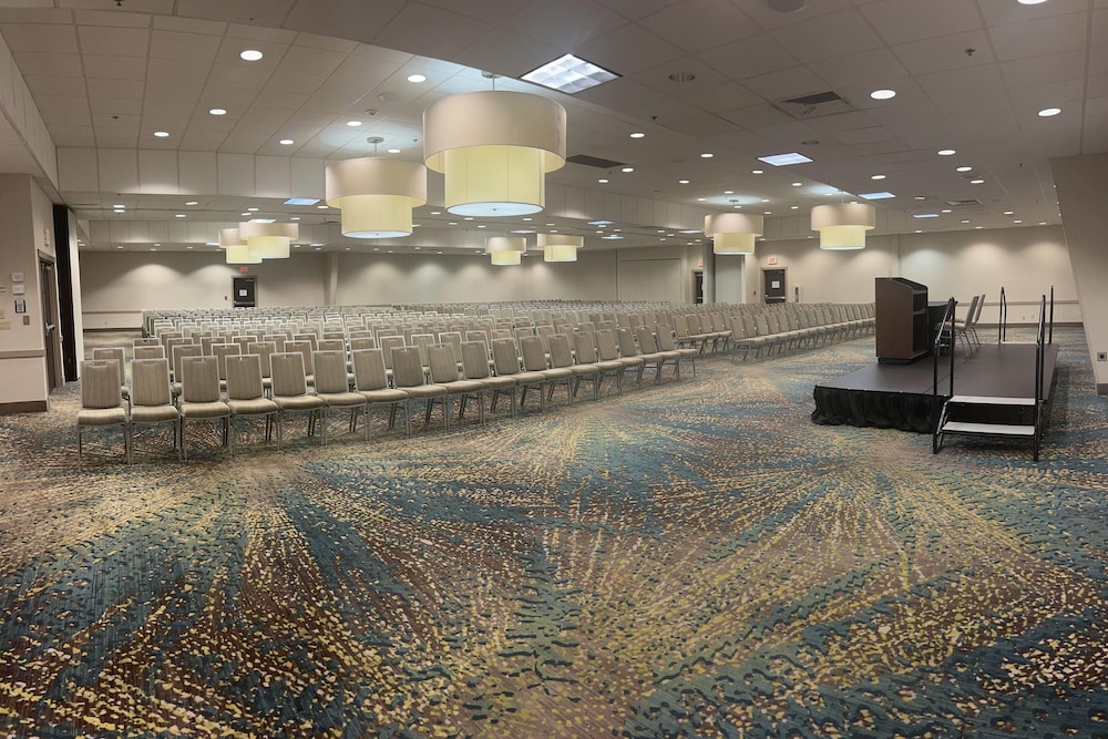 Wyndham Grand Executive Center Little Rock Airport 61/66