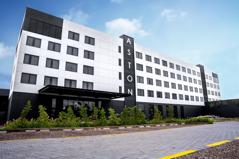 Aston Serang Hotel and Convention Center in SERANG