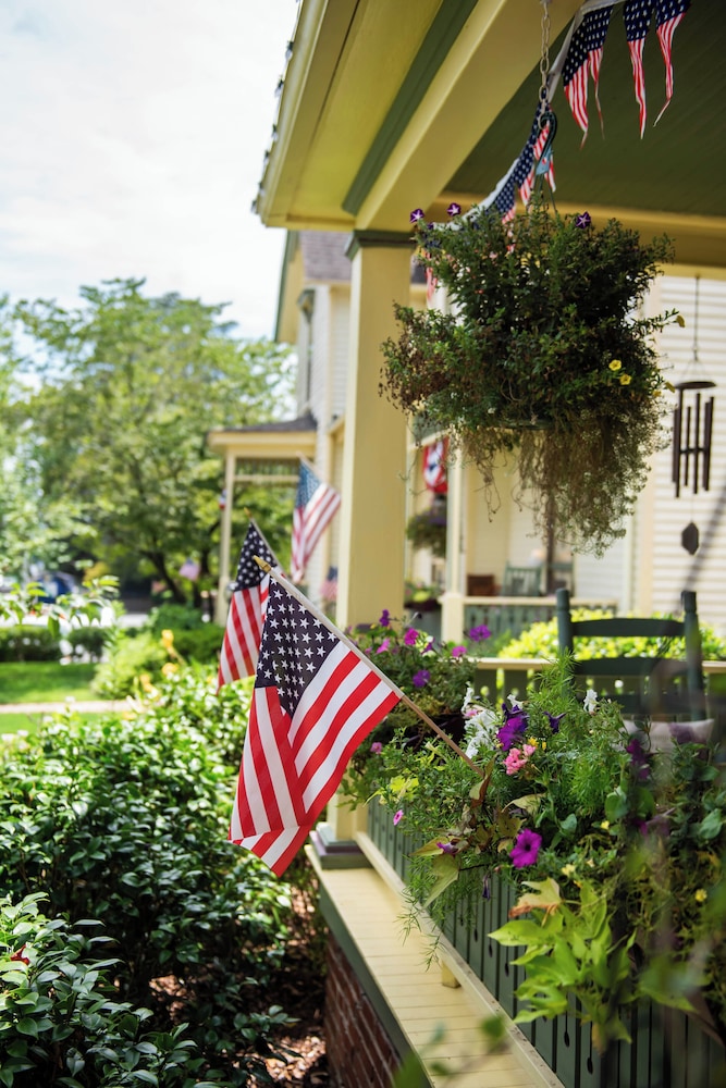 Carrier Houses Bed and Breakfast 7/60