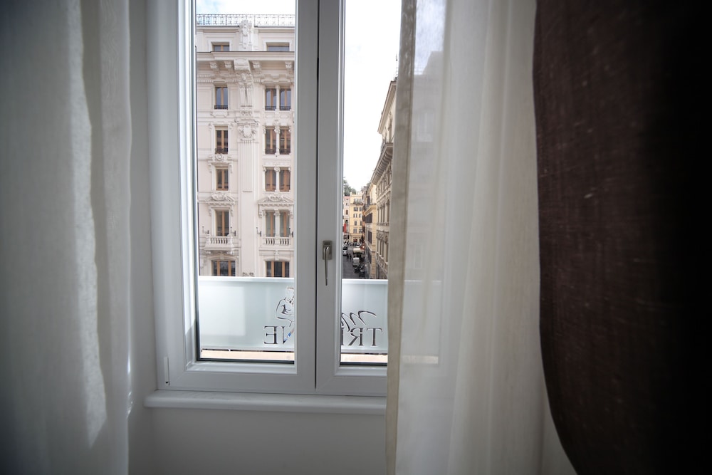 Maison Tritone 5/77