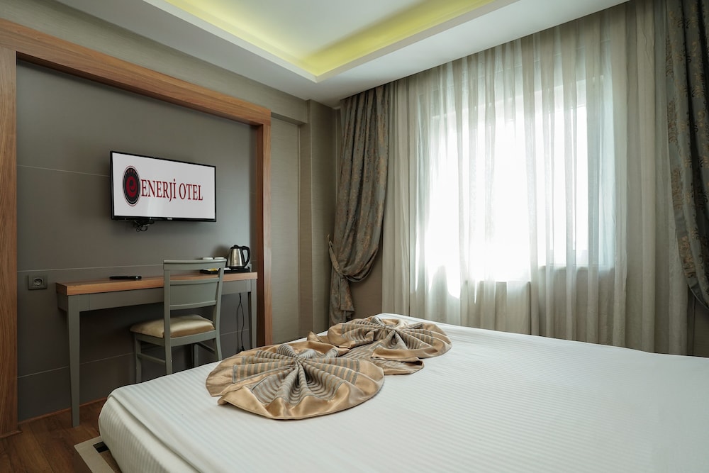 Enerji Hotel 13/46