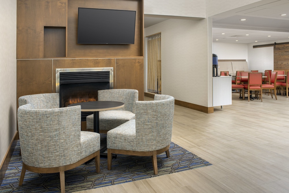 Holiday Inn Express Suites Annapolis 36/49