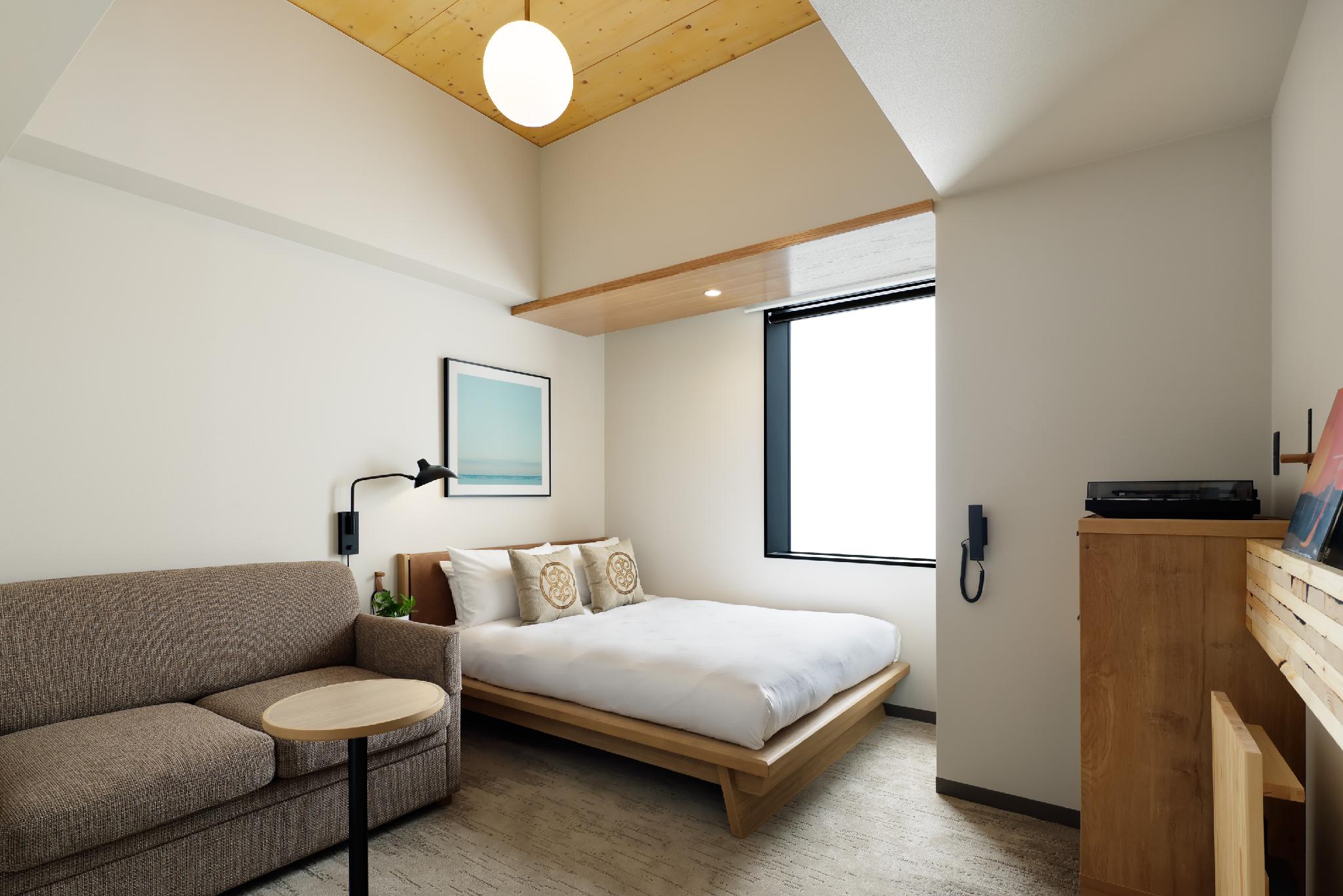 Universal, Double Bed, Gallery Floor, Accessible