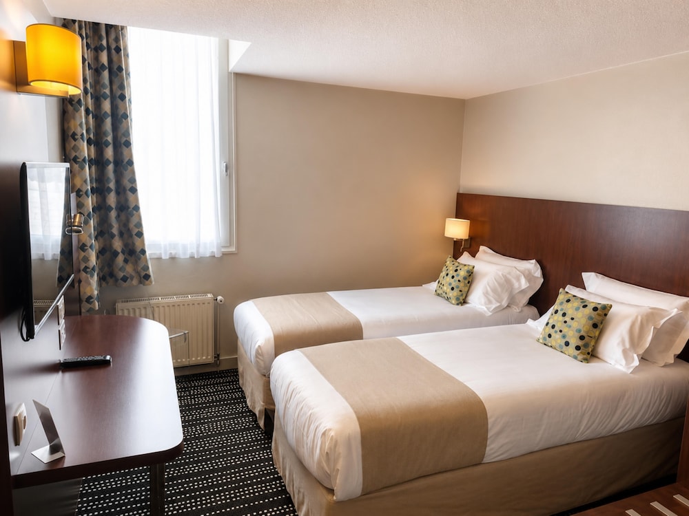 Kyriad Saint Malo Ouest Dinard 30/72