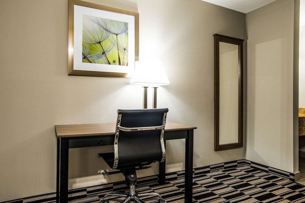The Marco Hotel Lake Charles 17/35